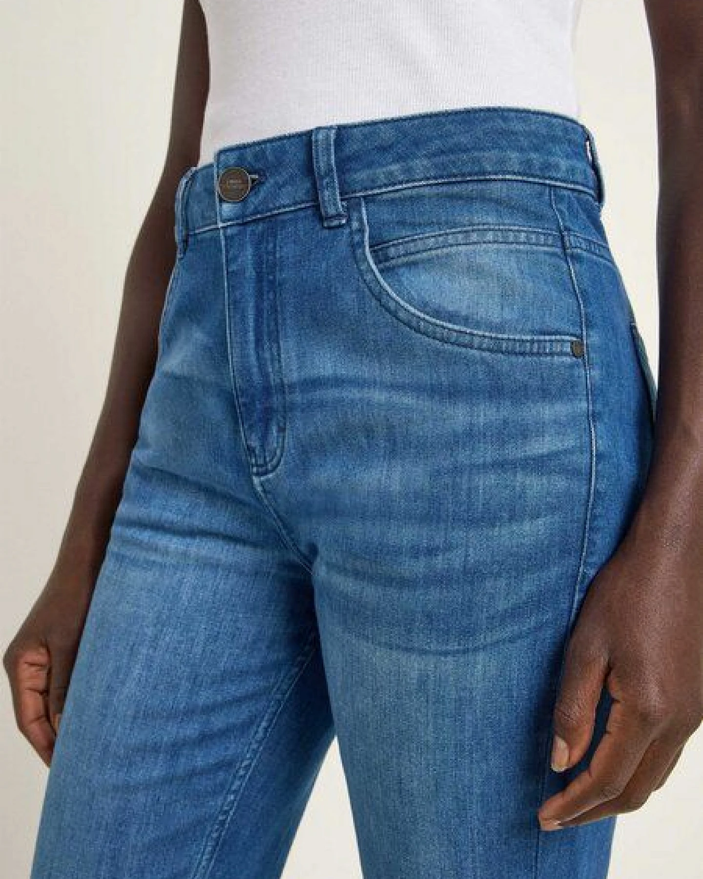 LANIUS Flared Jeans (GOTS) aus Bio-Baumwolle – Ansicht 4