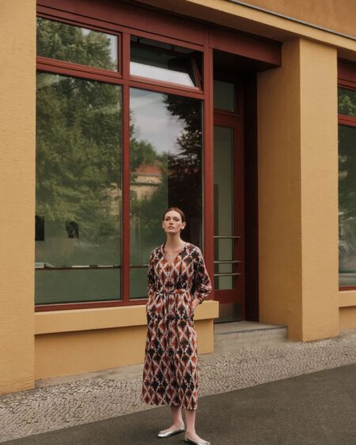 LANIUS Midikleid mit Schlitz (GOTS)