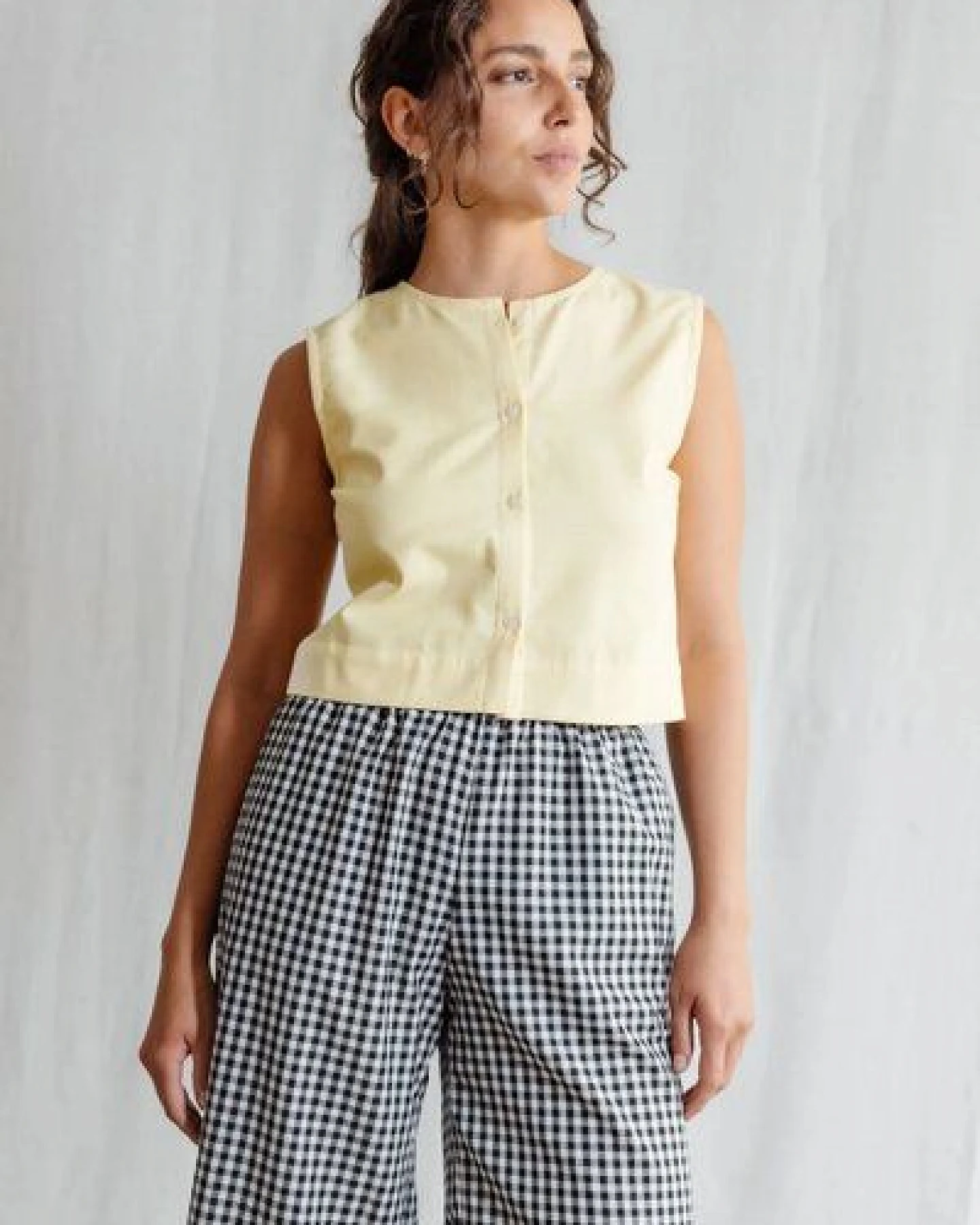 Jyoti - Fair Works Bio-Baumwoll Top Diyan Zitronengelb – Ansicht 2