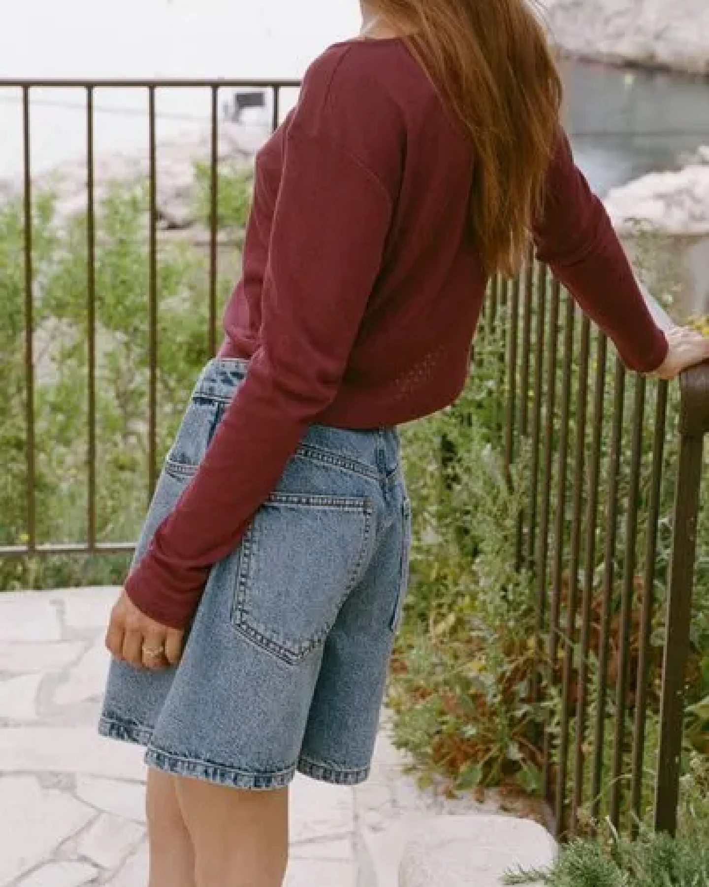 Nénés Jeansshorts „Ambre“ – Blau – Ansicht 2