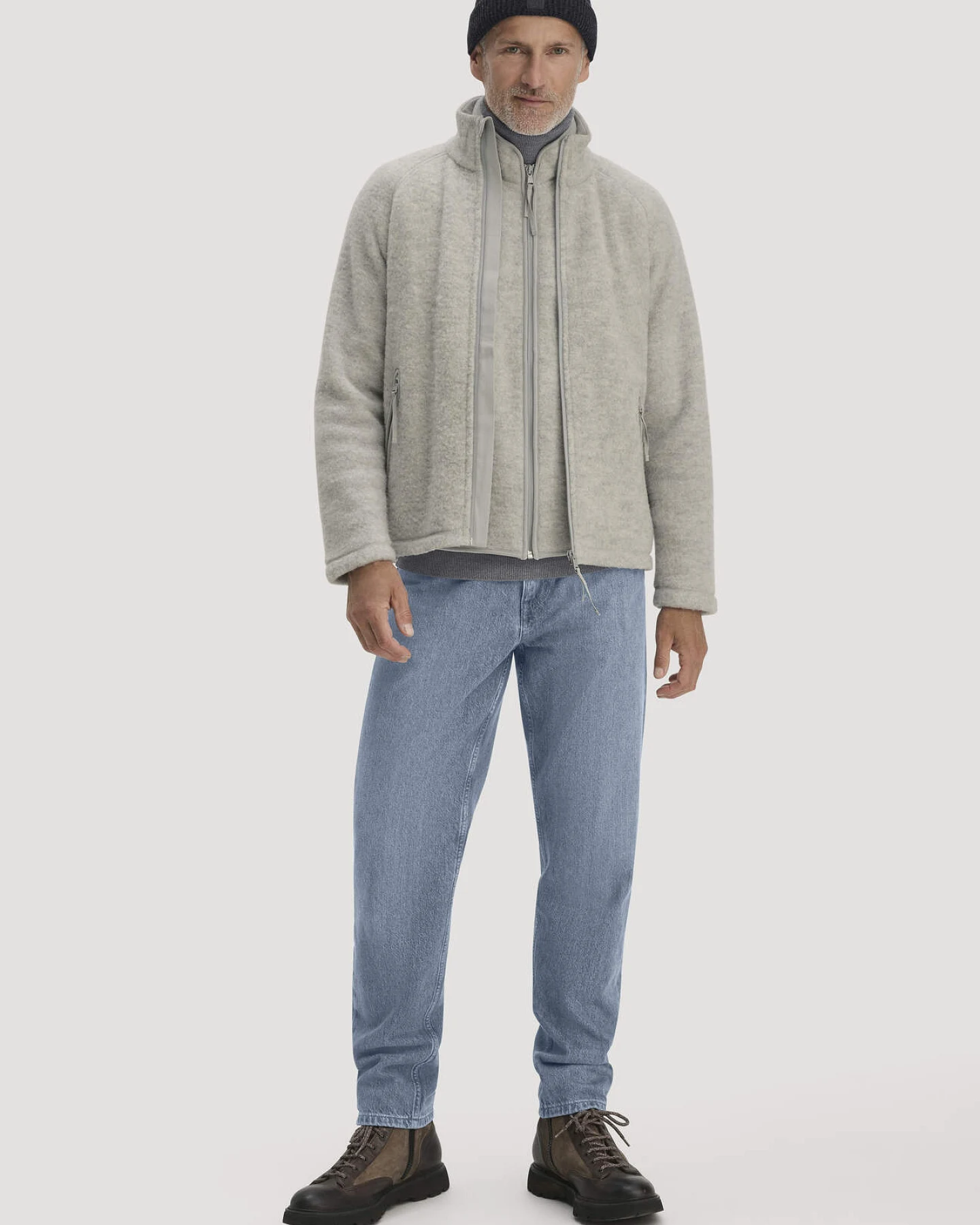 hessnatur Herren Wollfleece Jacke Regular aus Bio-Merinowolle - grau - Größe 48 – Ansicht 2