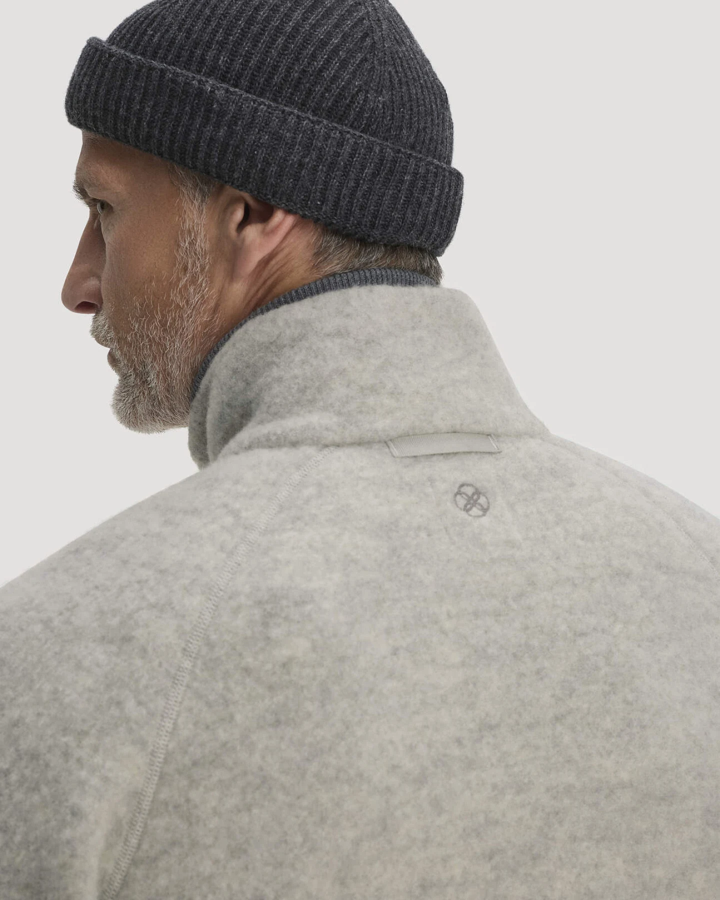hessnatur Herren Wollfleece Jacke Regular aus Bio-Merinowolle - grau - Größe 48 – Ansicht 4