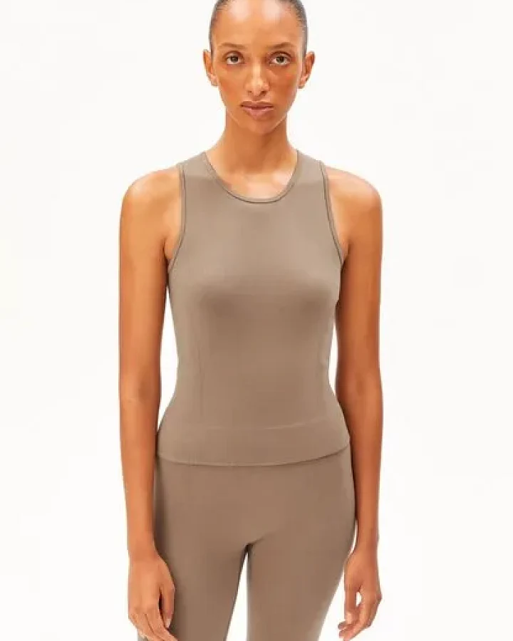 Produktseite: ARMEDANGELS SEAMLESS Damen Activewear-Top aus TENCEL Lyocell Mix
