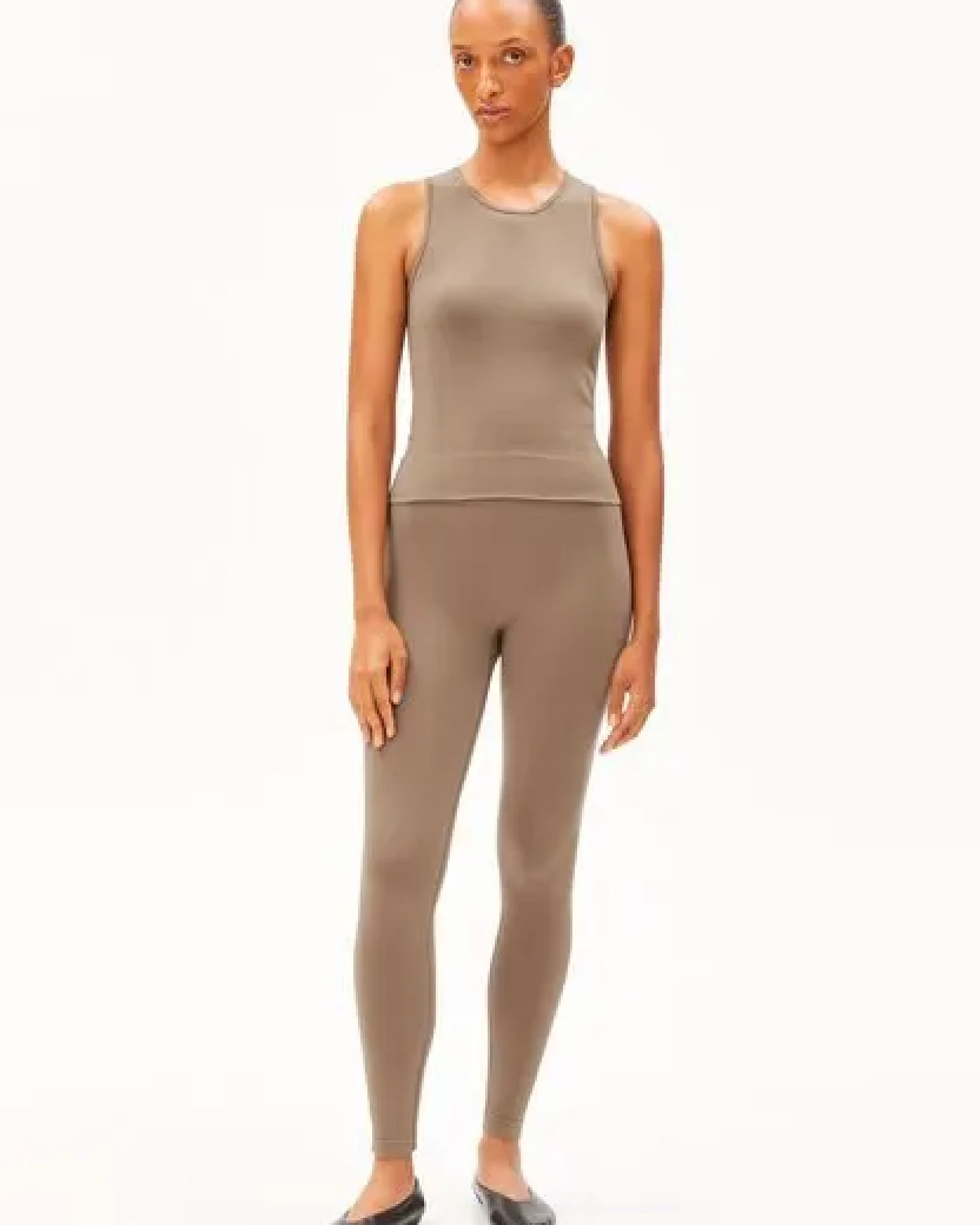 ARMEDANGELS SEAMLESS Damen Activewear-Top aus TENCEL Lyocell Mix – Ansicht 4