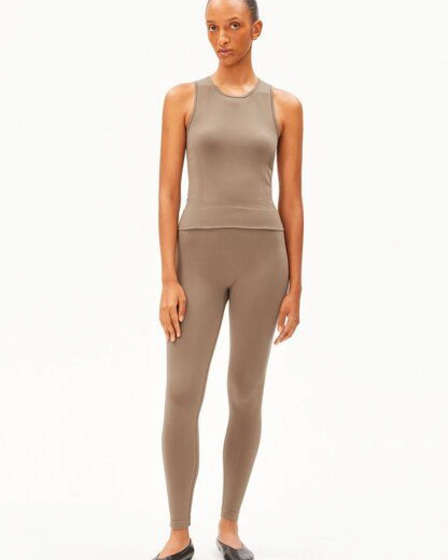 ARMEDANGELS SEAMLESS Damen Activewear-Top aus TENCEL Lyocell Mix – Ansicht 4