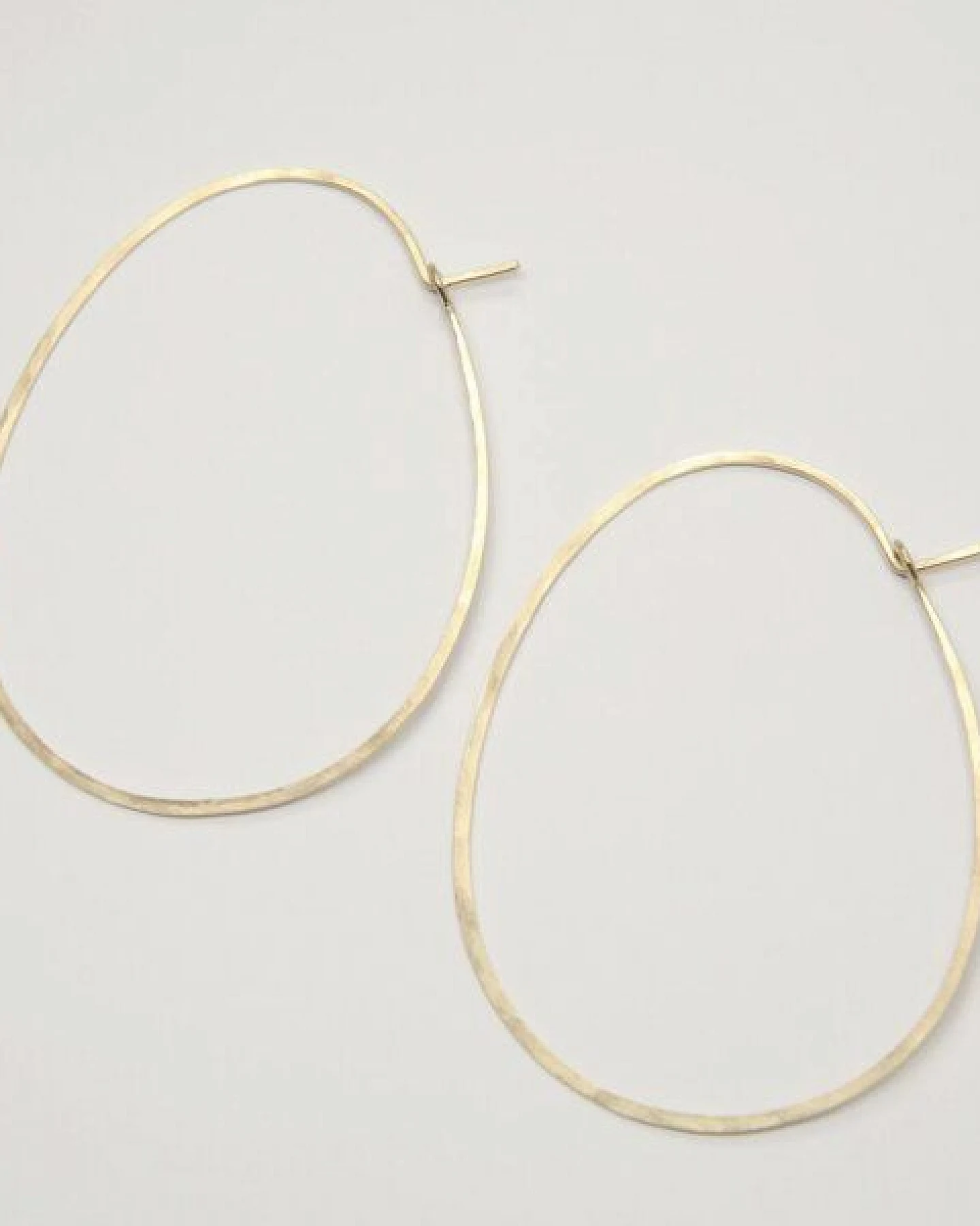 BELLYBIRD Jewellery CREOLEN - Oval, gehämmert, M/L – Ansicht 2