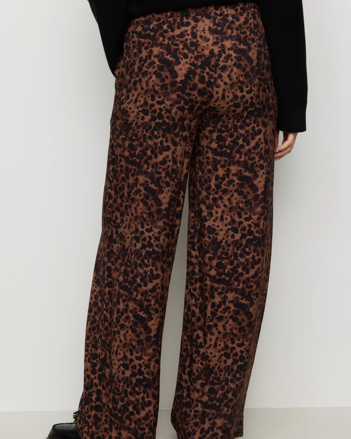 Hose Syringa Leo Braun – Ansicht 2