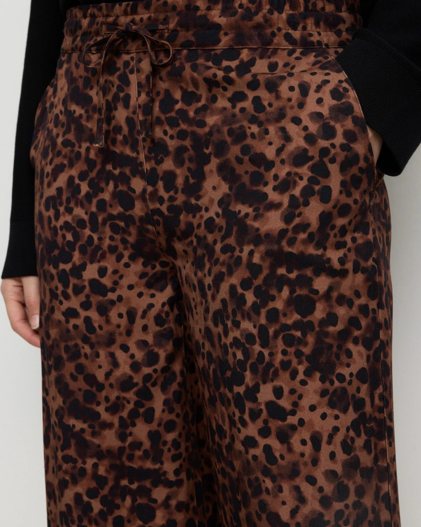 Hose Syringa Leo Braun – Ansicht 4