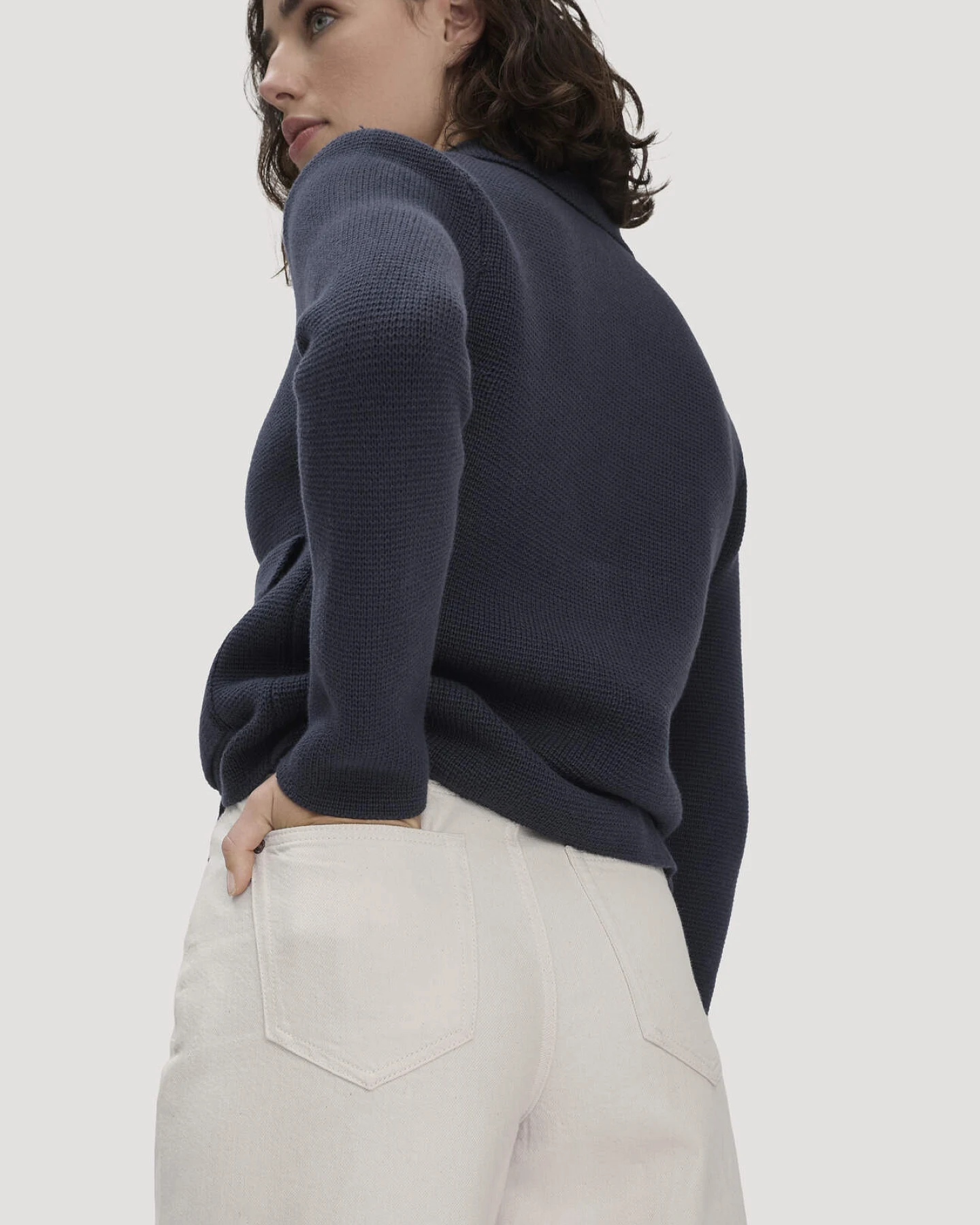 hessnatur Damen Jeans ALVA Wide Leg UNDYED aus Bio-Baumwolle mit TENCEL™ Lyocell - natur - Größe 33/32 – Ansicht 3