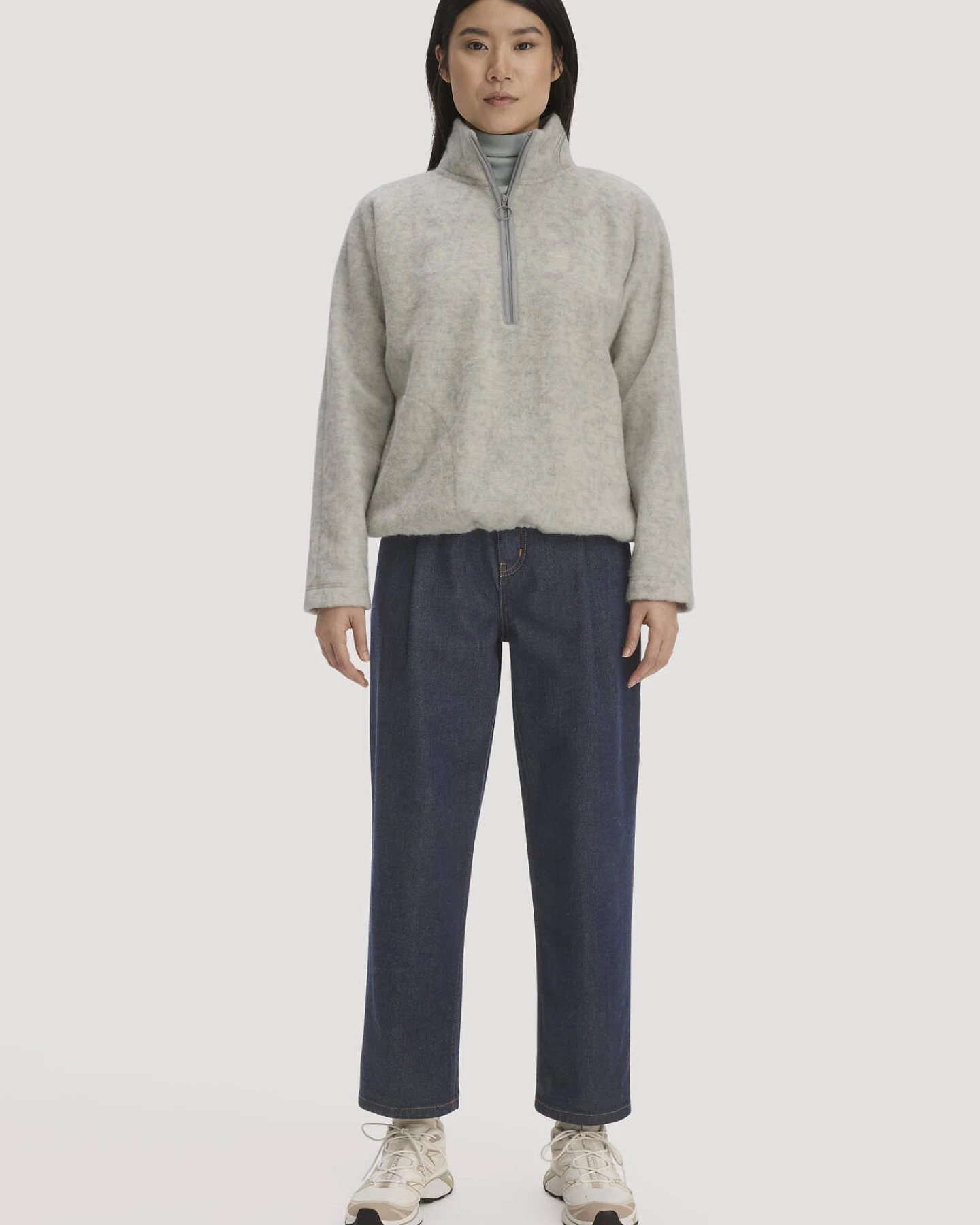 hessnatur Damen Wollfleece Troyer Relaxed aus Bio-Merinowolle - grau - Größe L – Ansicht 2