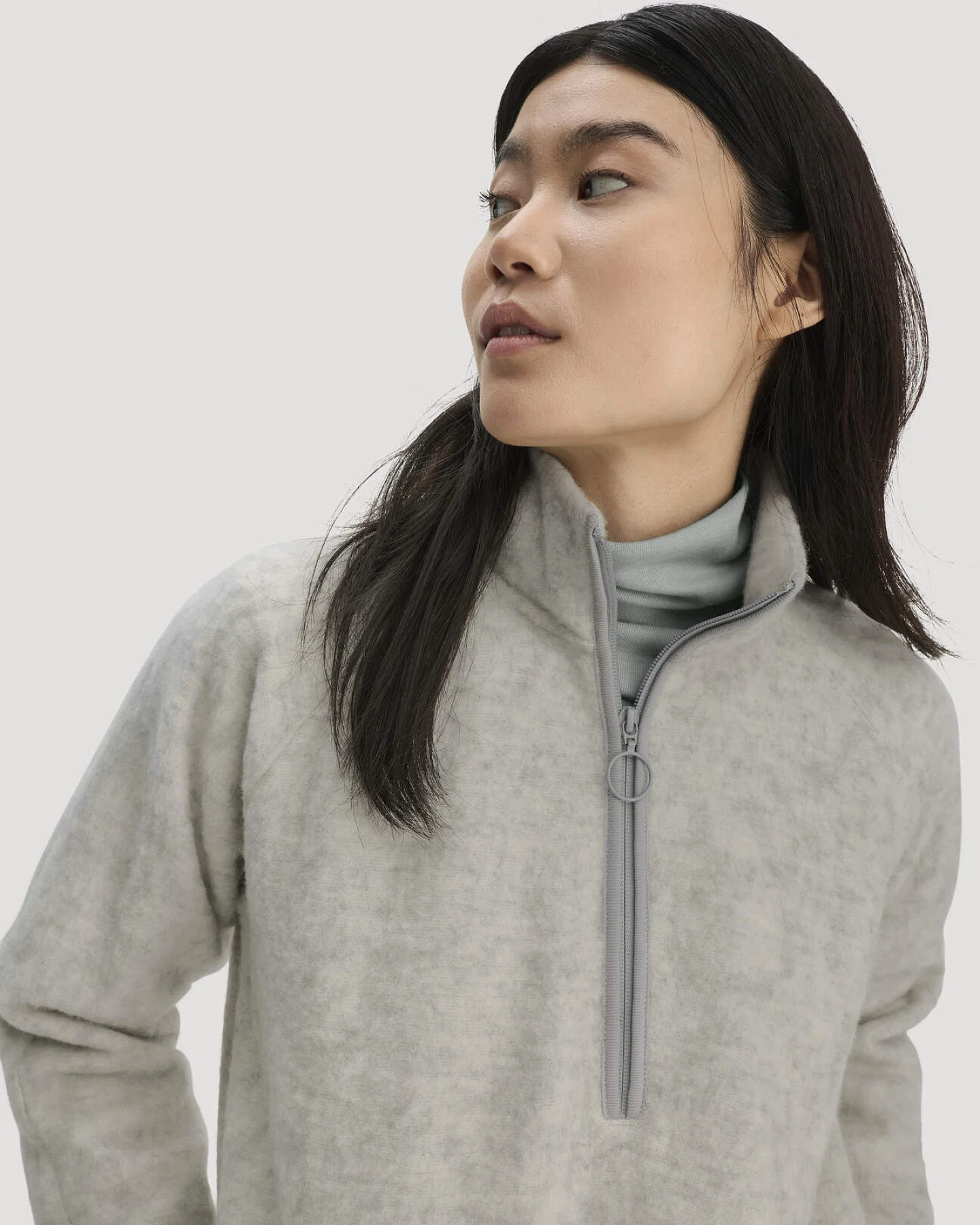 hessnatur Damen Wollfleece Troyer Relaxed aus Bio-Merinowolle - grau - Größe XL – Ansicht 4