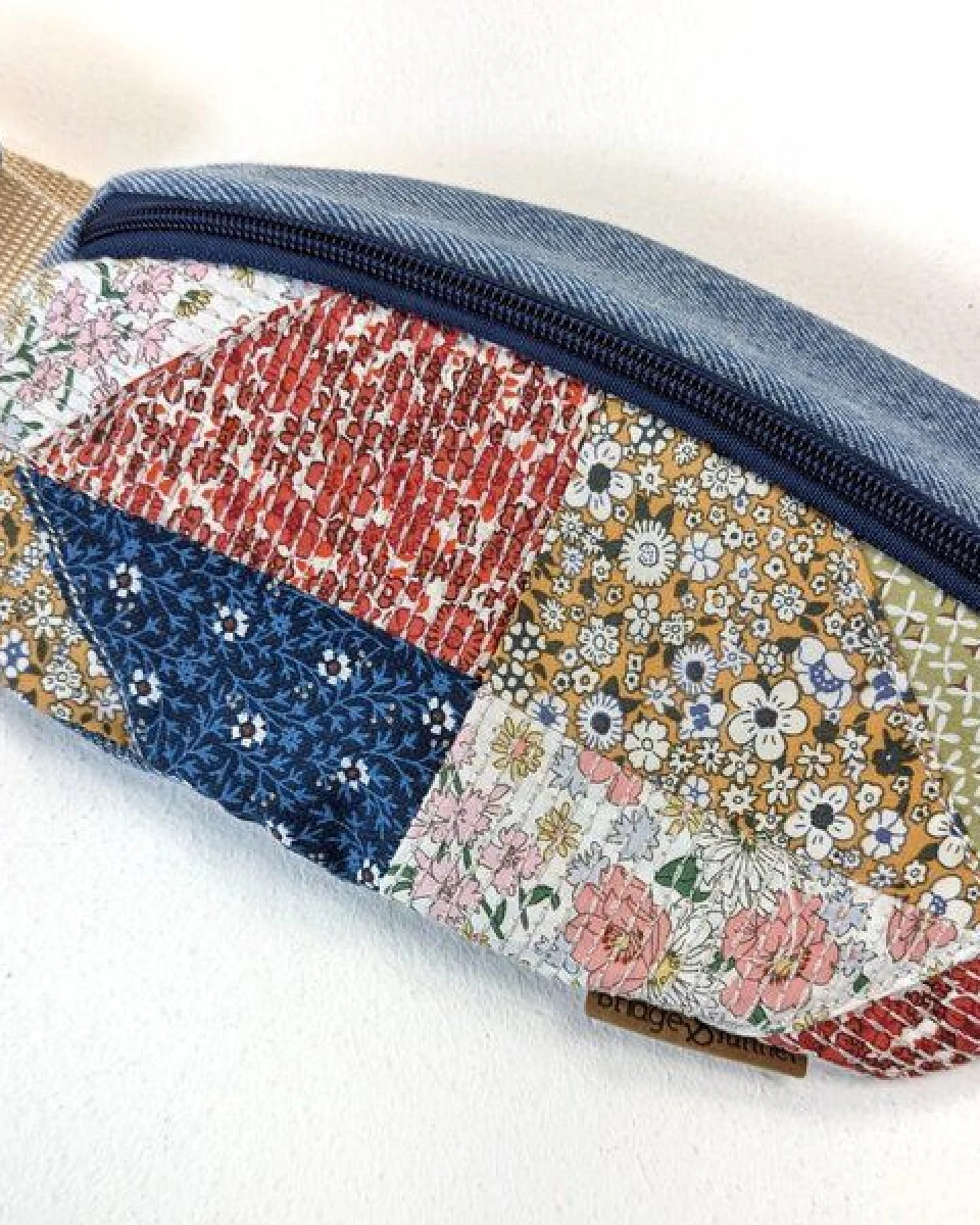 Bridge&Tunnel Bumbag Flower Power – Ansicht 3