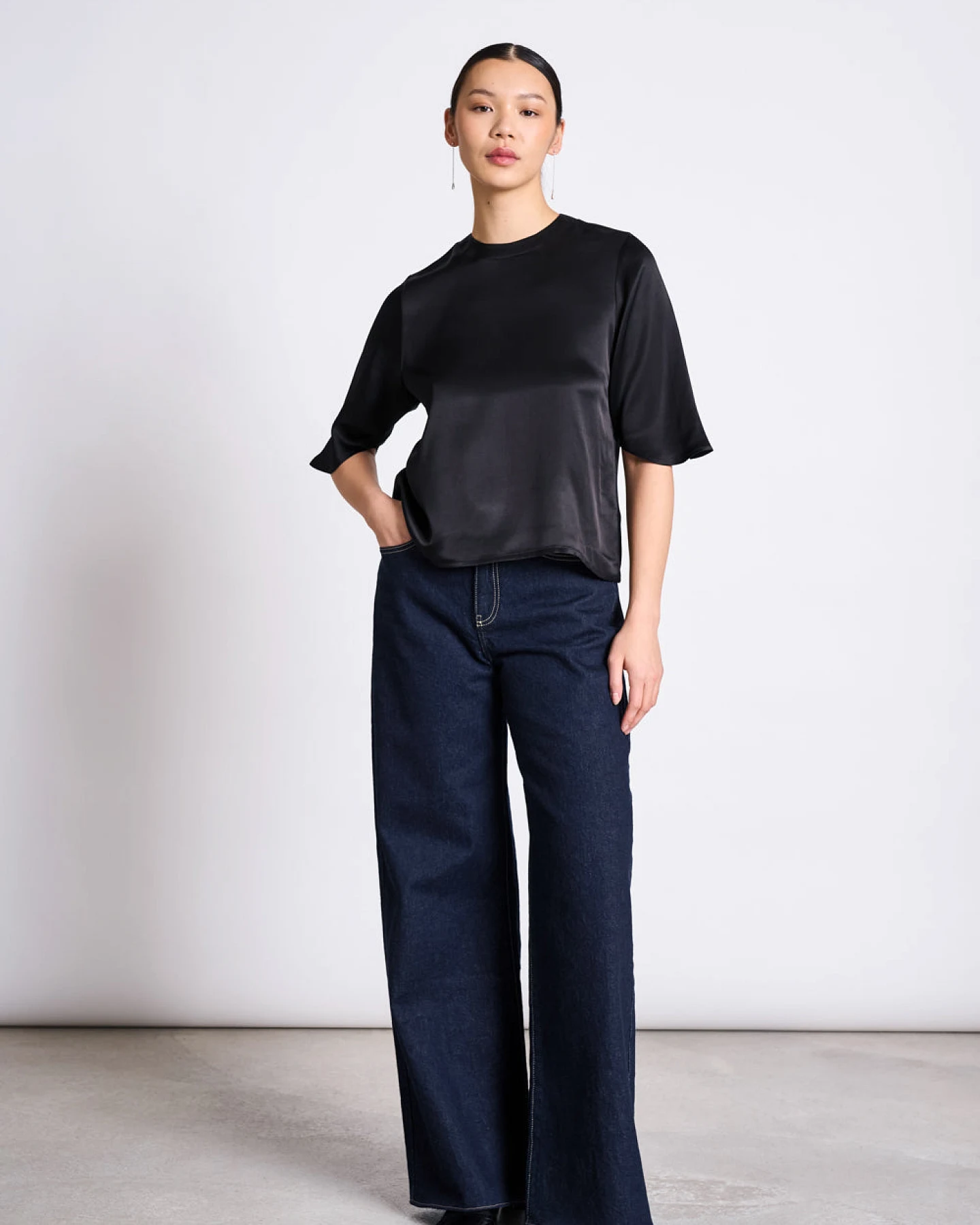 JAN 'N JUNE Damen vegan Jeans Weites Bein Tacna Dunkelblau – Ansicht 2