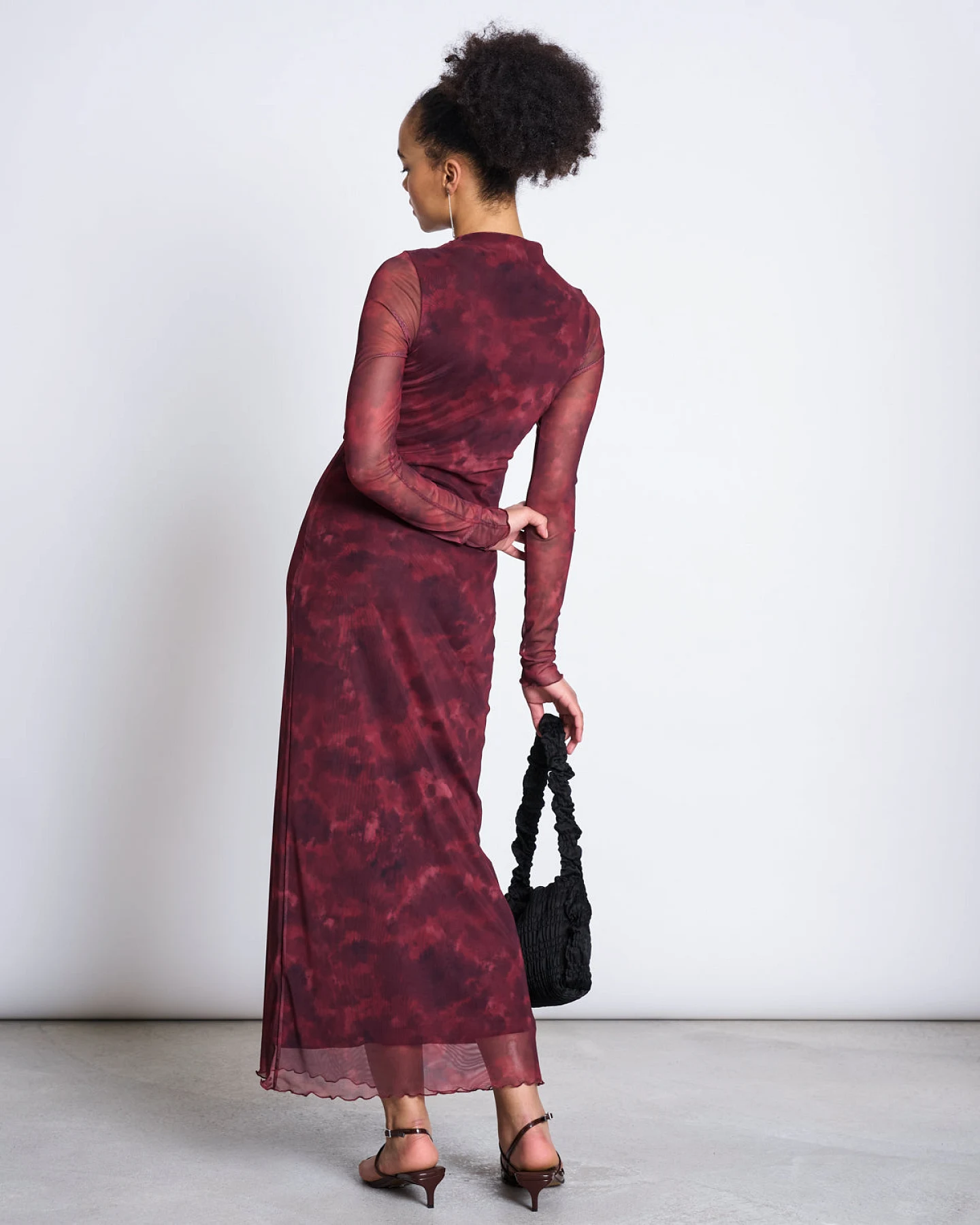 JAN 'N JUNE Damen vegan Kleid Aus Netzstoff Mit Langen Ärmeln Zaldi, Carmine Curl – Ansicht 2