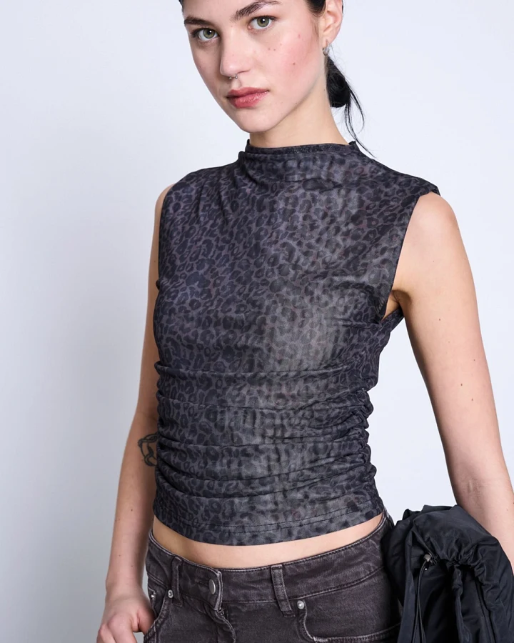 Top Laguna Leo Print Braun