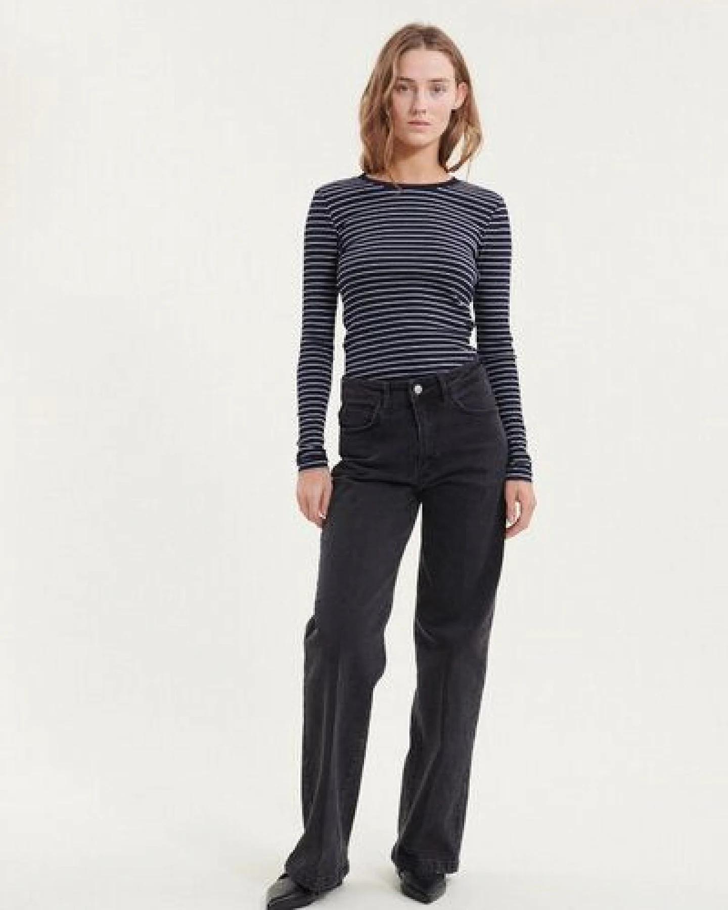 Basic Apparel LUDMILLA Langarmshirt aus Bio-Baumwolle – Ansicht 3