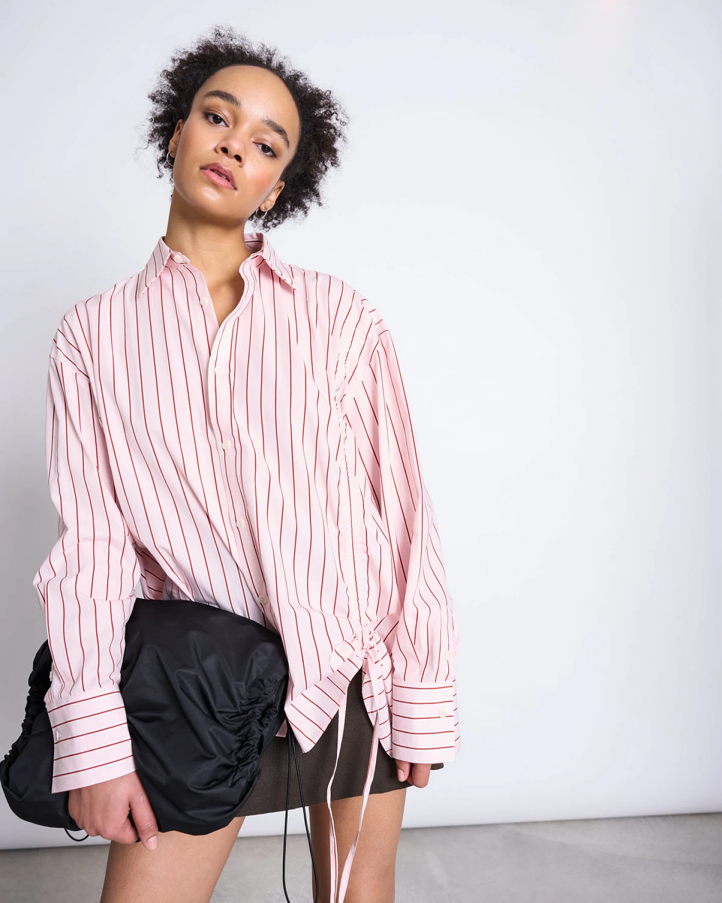 JAN 'N JUNE Damen vegan Hemd Mit Raffungen Ziba Blassrosa Gestreift – Ansicht 2