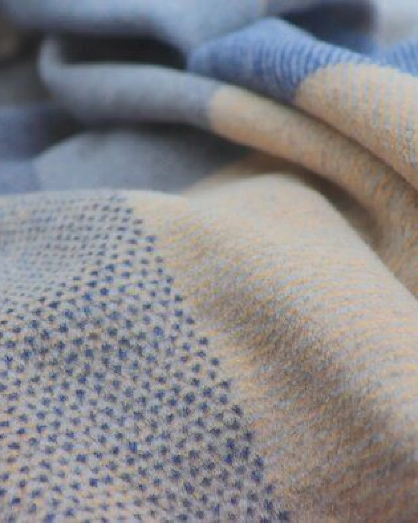 biederlack Wohndecke Blue-Woven super kuschelig 100 % Baumwolle – Ansicht 4