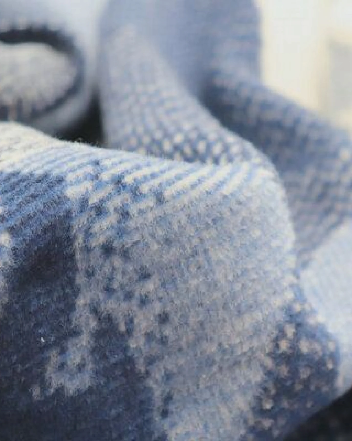 biederlack Wohndecke Serie Alp Chic "Snow flow" 80% recycelte Fasern – Ansicht 4