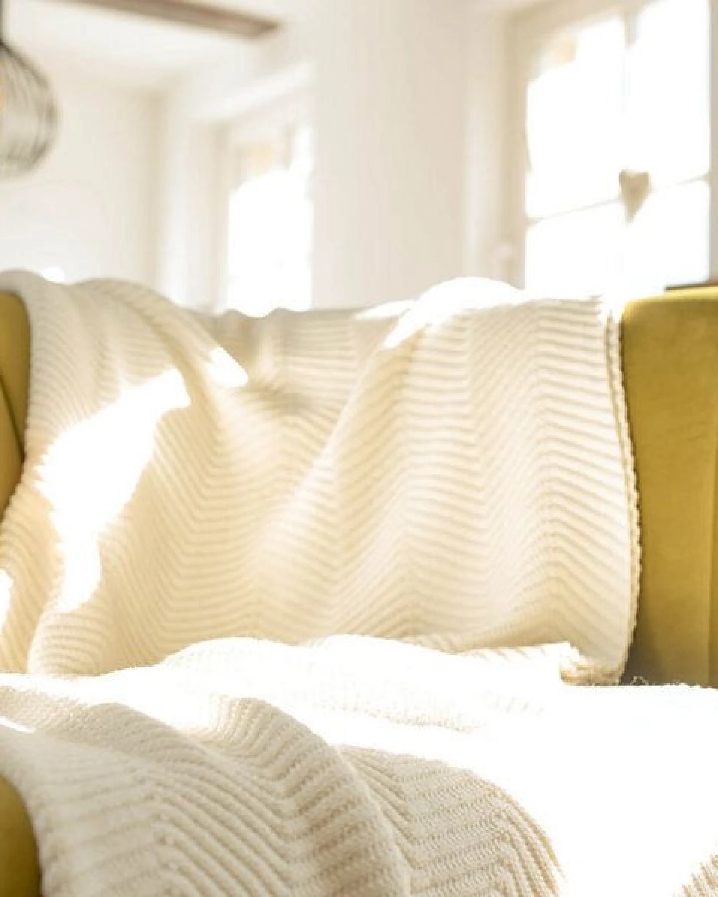 Sonnenstrick – Kuscheldecke aus Merino-Schurwolle für Erwachsene (140 x 200 cm) GOTS – Ansicht 2