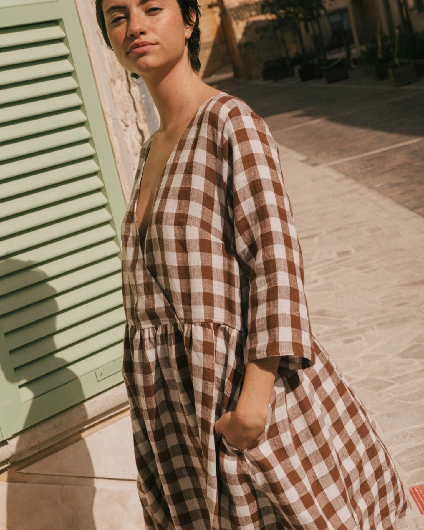 AmourLinen Damen vegan Kleid Daphne Mocha Gingham – Ansicht 2