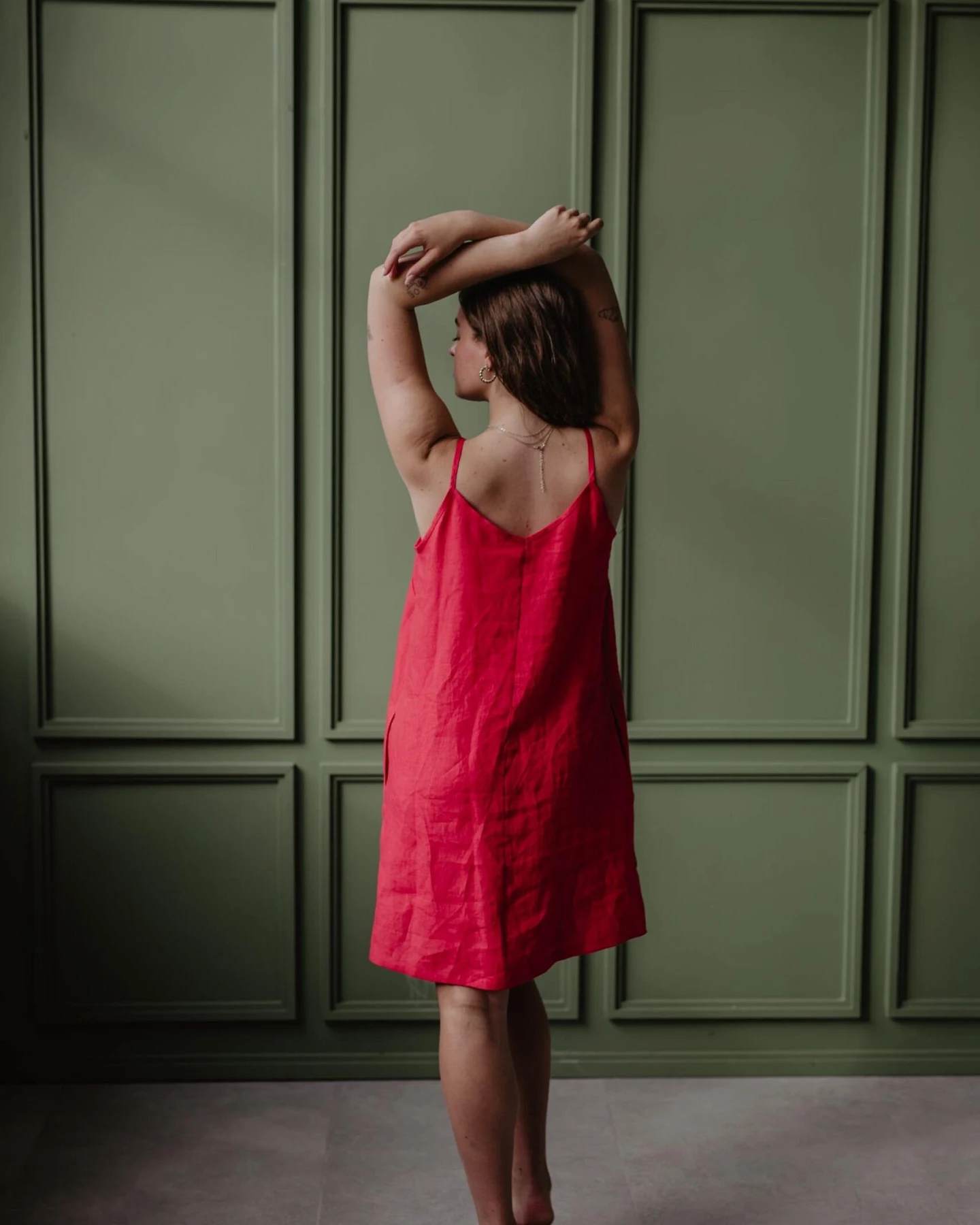 AmourLinen Damen vegan Slip Dress Zoe Viva Magenta – Ansicht 2