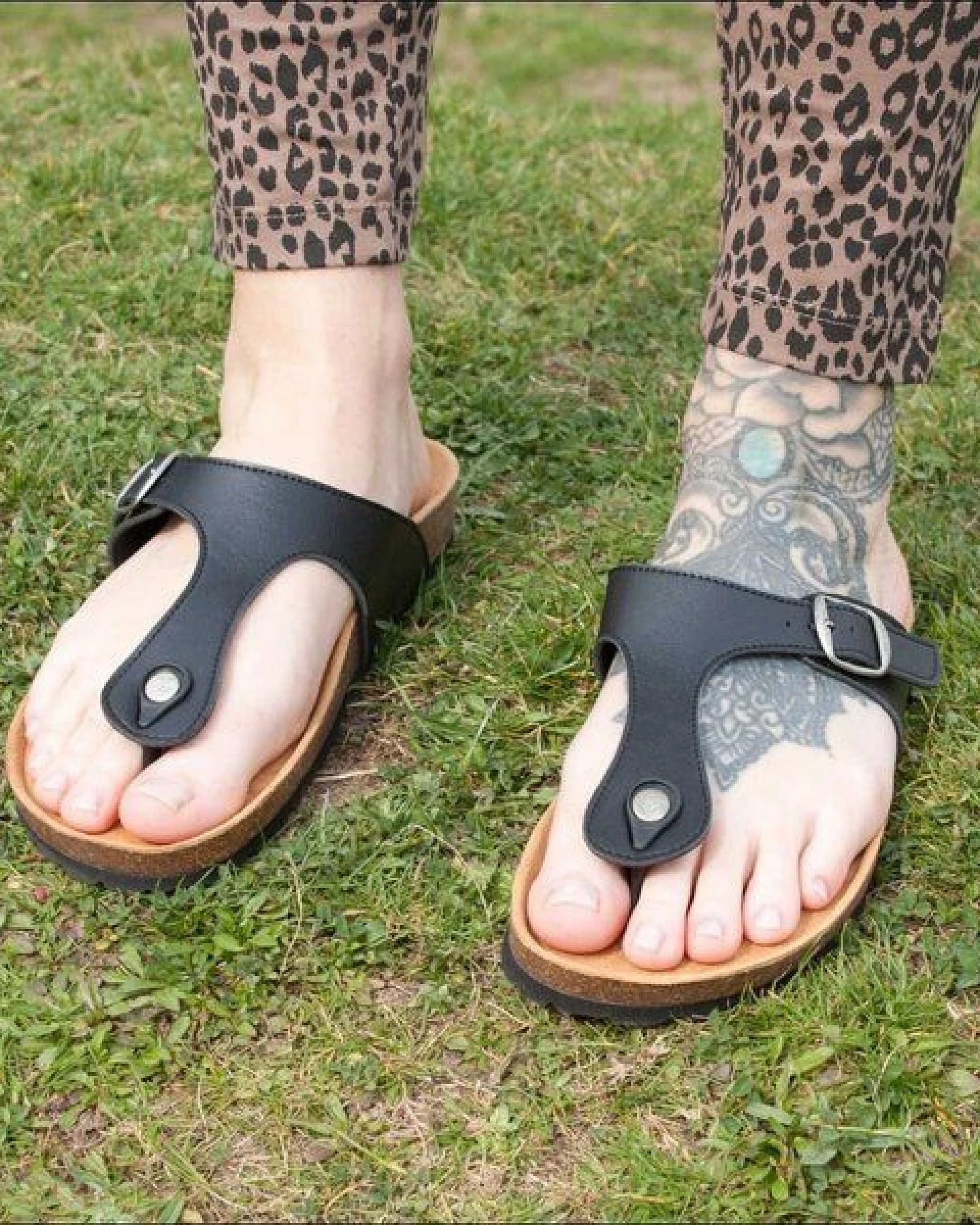 Shoezuu Vegan Vegane Zehentrenner Fußbett Sandalen aus Kork und Mikrofasern – Ansicht 4