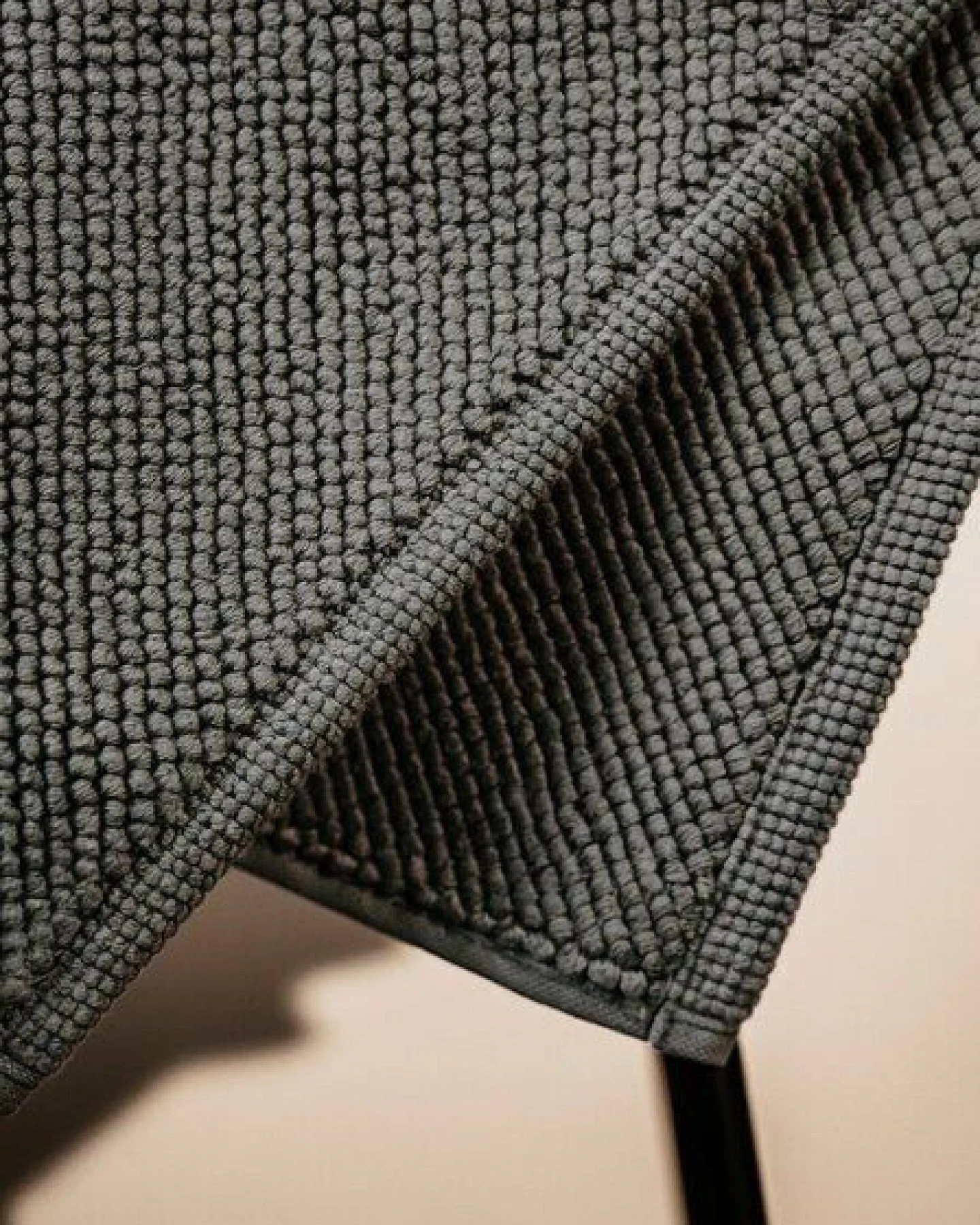 Kuschelige Badematte 50 × 80 cm aus GOTS-zertifizierter Bio-Baumwolle – Essence – Ansicht 3
