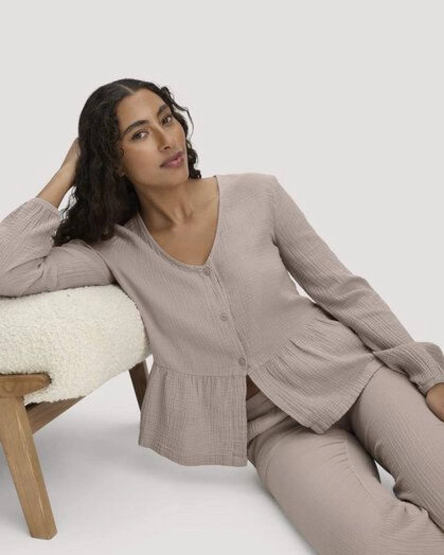 hessnatur Musselin Pyjamabluse PURE COMFORT aus reiner Bio-Baumwolle – Ansicht 2