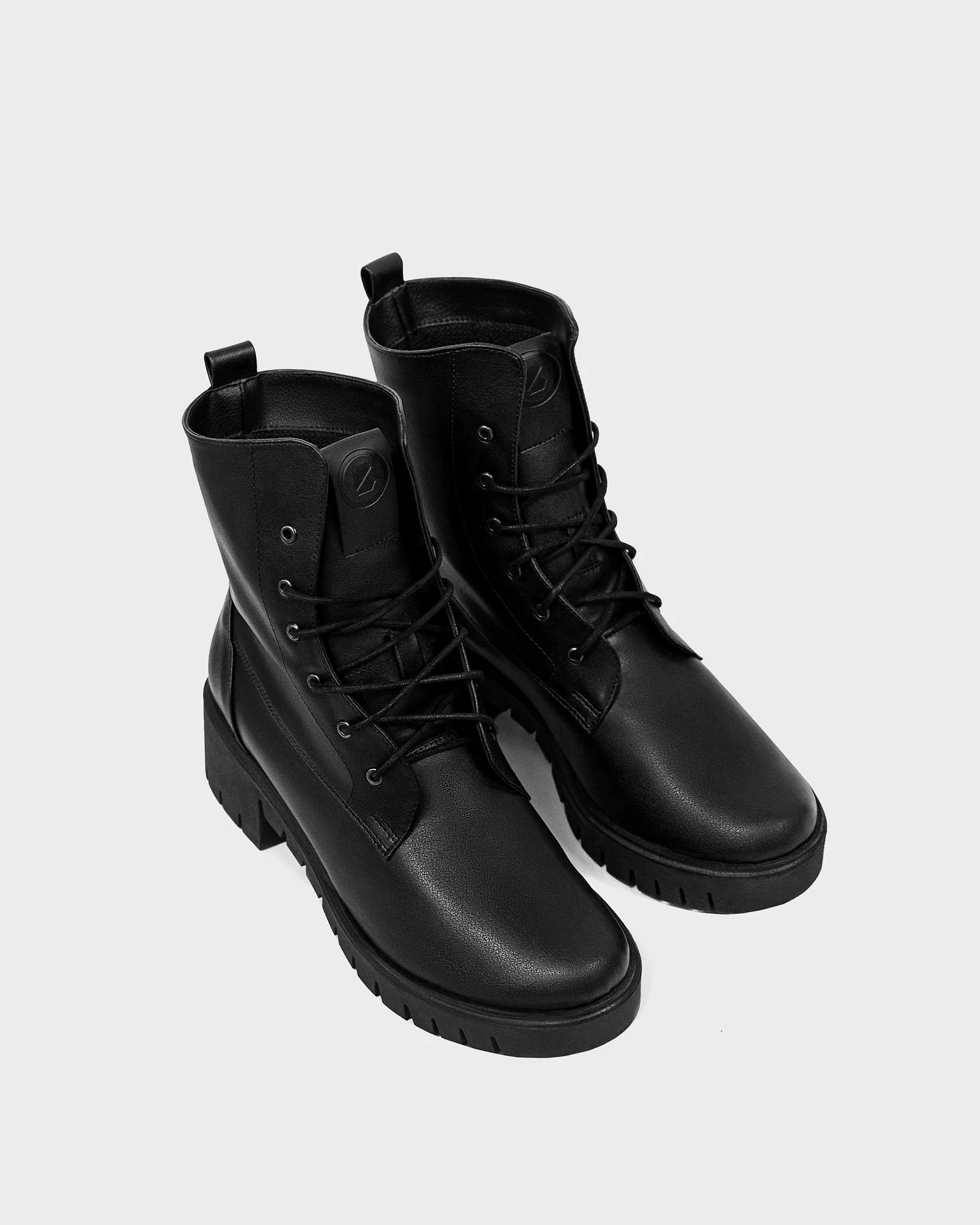 BOHEMA Damen vegan Schnürstiefel Classic Black – Ansicht 2
