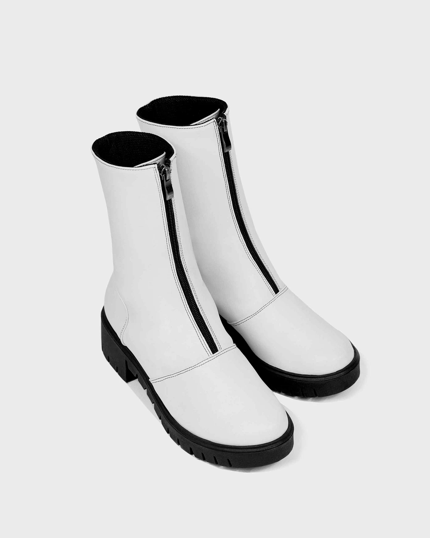 BOHEMA Damen vegan Stiefelette Cyber White – Ansicht 2