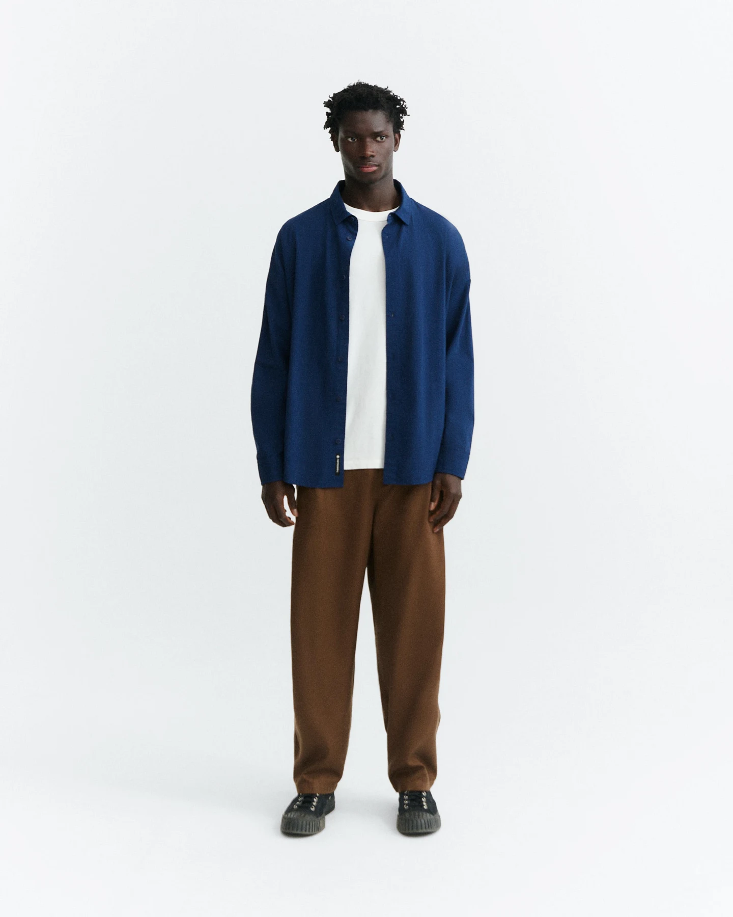 Thinking MU Herren vegan Hemd Haru Aus Seersucker Oversize Blau – Ansicht 2