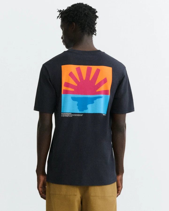 Thinking MU Herren vegan T-Shirt Mediterranean Sunrise In Zach Navy