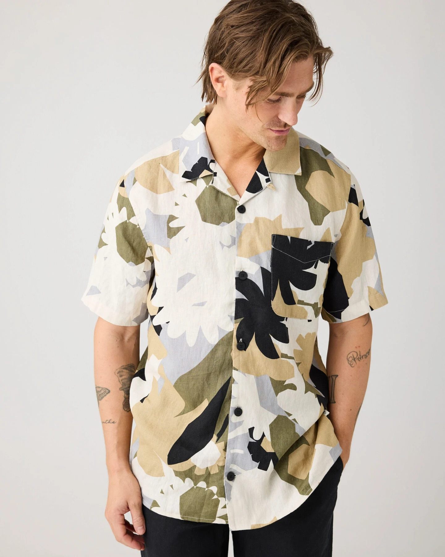 KnowledgeCotton Apparel Herren vegan Shirt Kurzarm Relaxed Print Grün – Ansicht 2