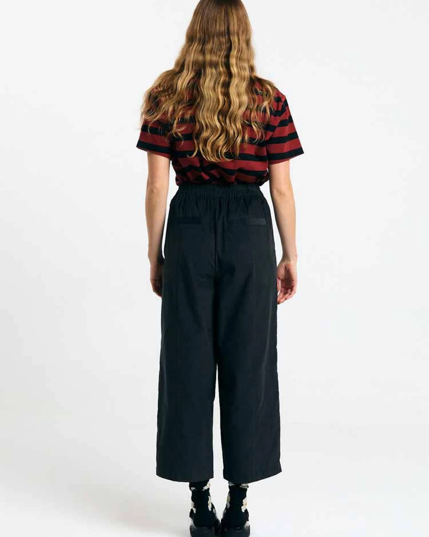 SUITE13LAB Damen vegan Hose Avis Schwarz – Ansicht 2