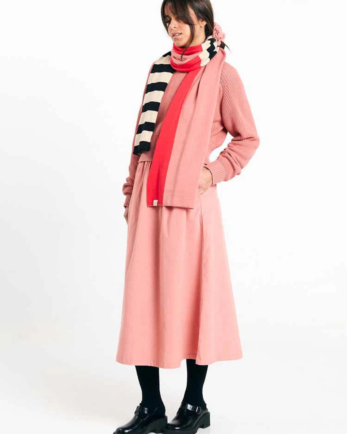 SUITE13LAB Damen vegan Schal London Stripes Rot – Ansicht 2