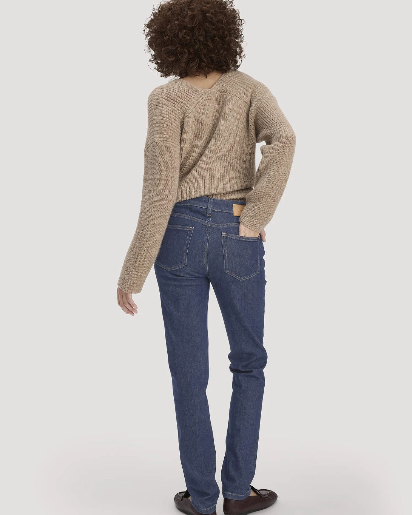 hessnatur Damen Jeans LEA Mid Rise Slim aus Bio-Denim - blau - Größe 32/32 – Ansicht 2