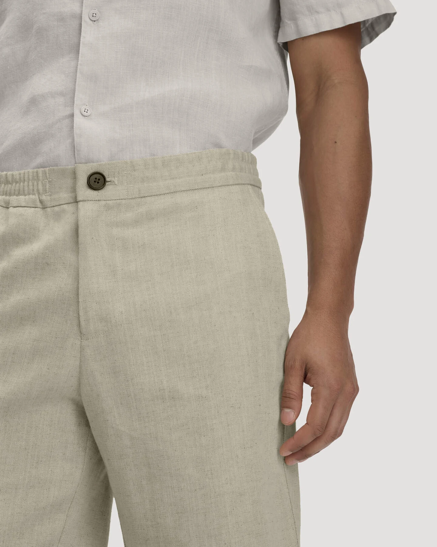hessnatur Herren Shorts ENEA Relaxed aus Bio-Baumwolle mit Leinen - natur - Größe 33 – Ansicht 3