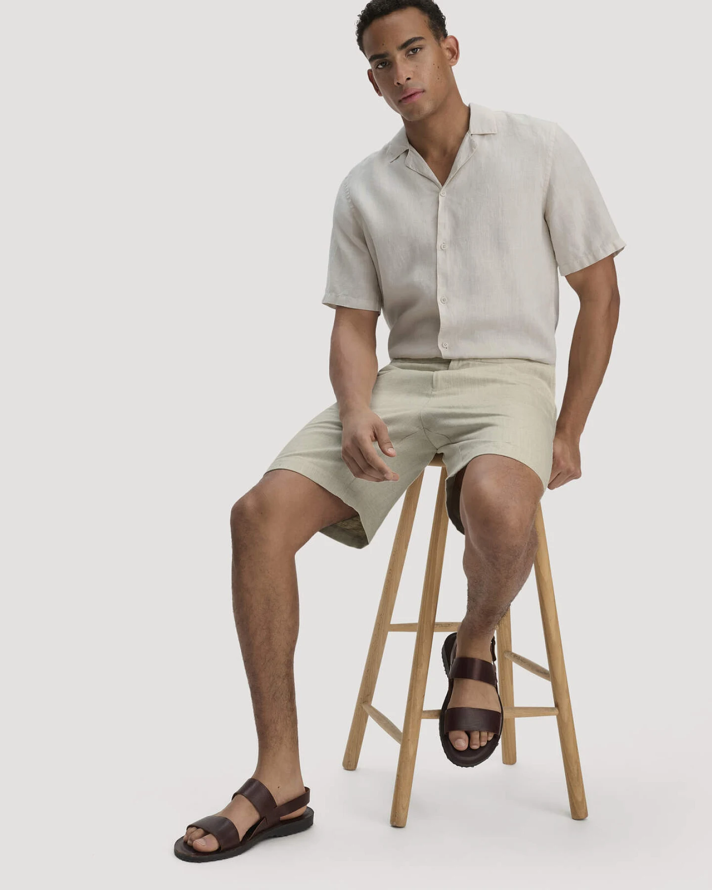 hessnatur Herren Shorts ENEA Relaxed aus Bio-Baumwolle mit Leinen - natur - Größe 33 – Ansicht 4