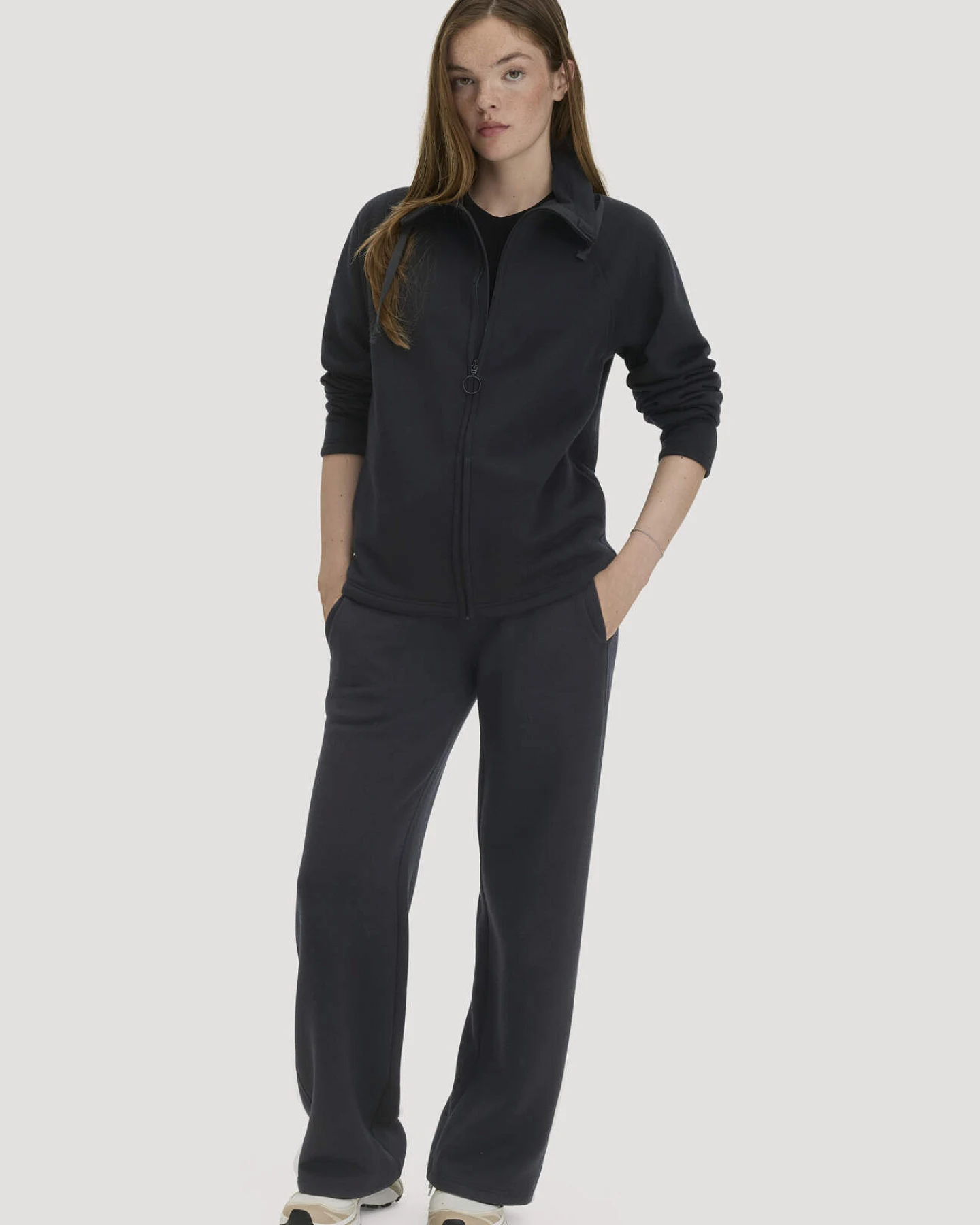 hessnatur Loungewear Jacke Relaxed ACTIVE WOOL aus Bio-Merinowolle - schwarz - Größe L – Ansicht 2