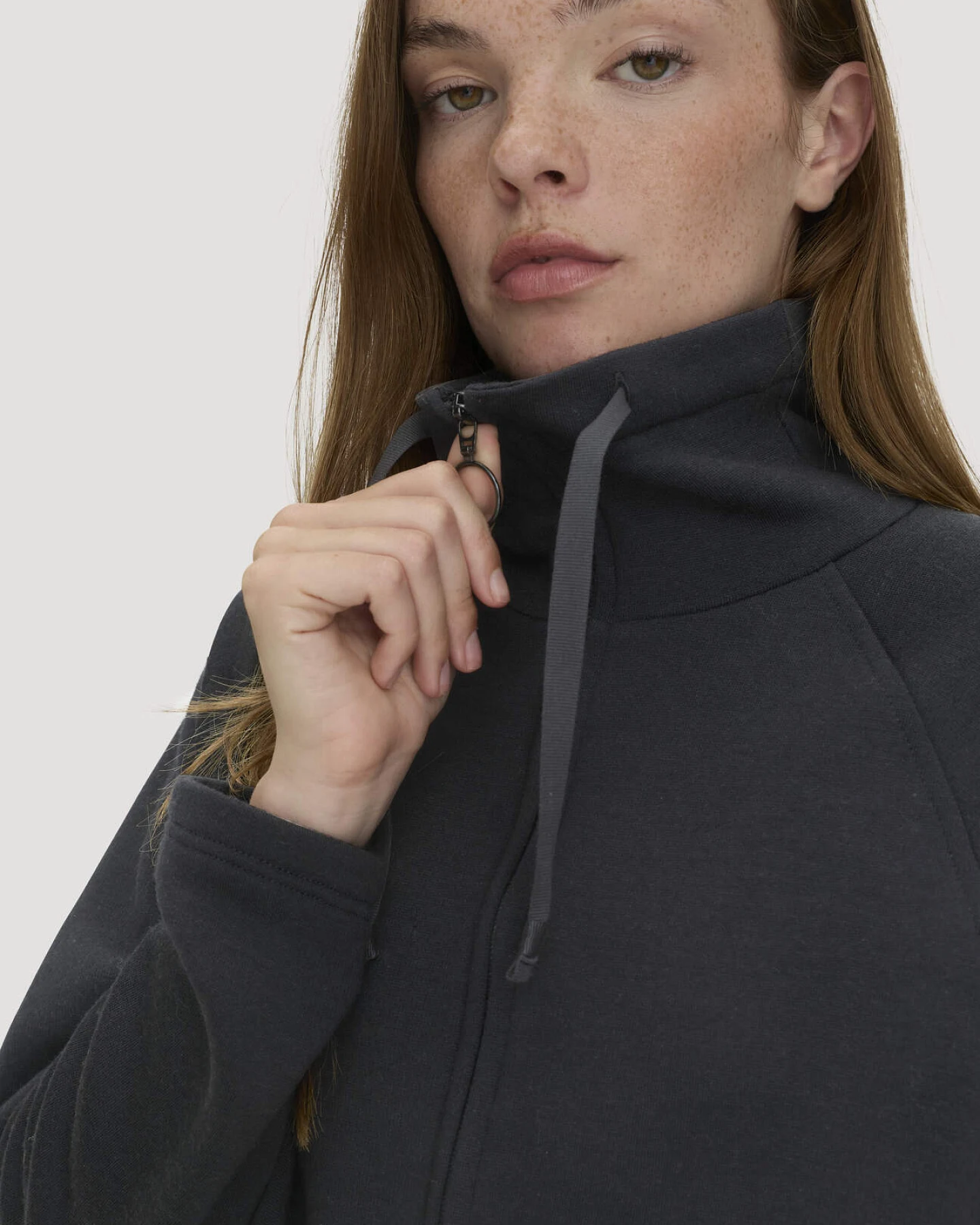 hessnatur Loungewear Jacke Relaxed ACTIVE WOOL aus Bio-Merinowolle - schwarz - Größe L – Ansicht 4