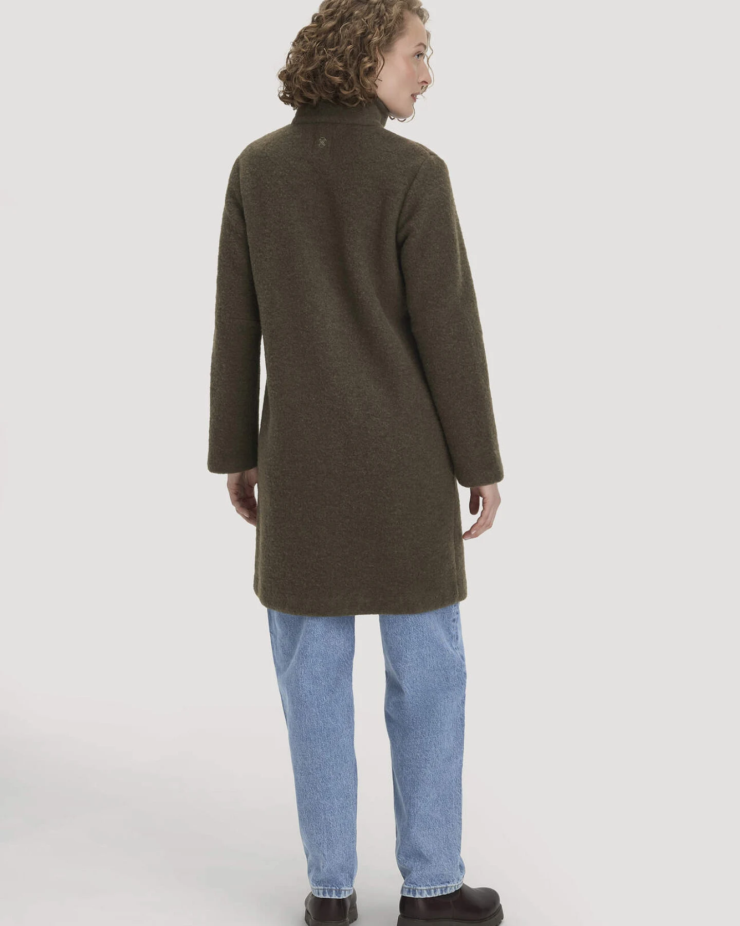 hessnatur Damen Wollfleece Mantel Regular aus Bio-Merinowolle - grün - Größe 44 – Ansicht 2