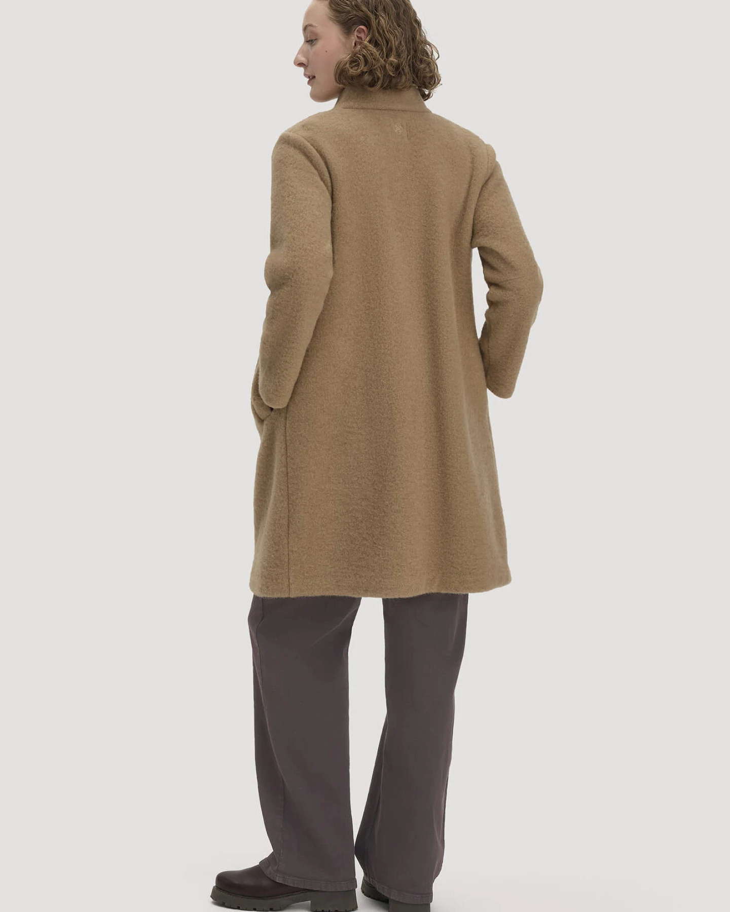 hessnatur Damen Wollfleece Mantel Regular aus Bio-Merinowolle - braun - Größe 46 – Ansicht 2