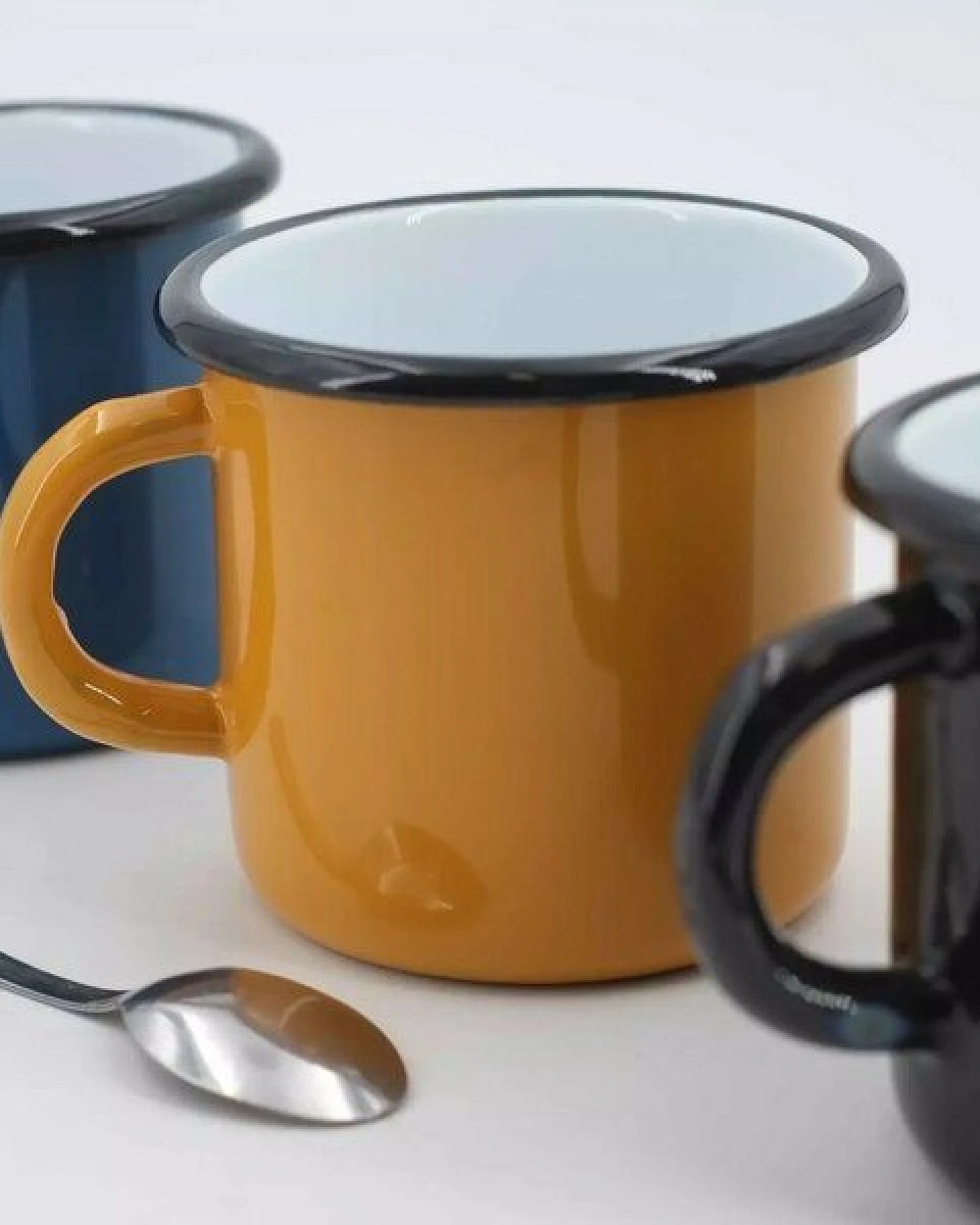 Moogoo Creative Africa Vintage Emaille-Tasse / Becher aus der Ukraine – Ansicht 2