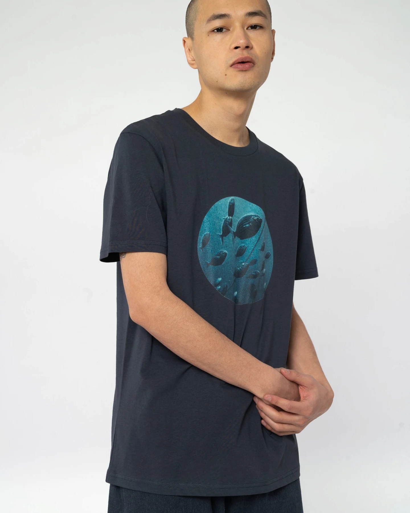 Fish Tank T-Shirt für Männer – Ansicht 2