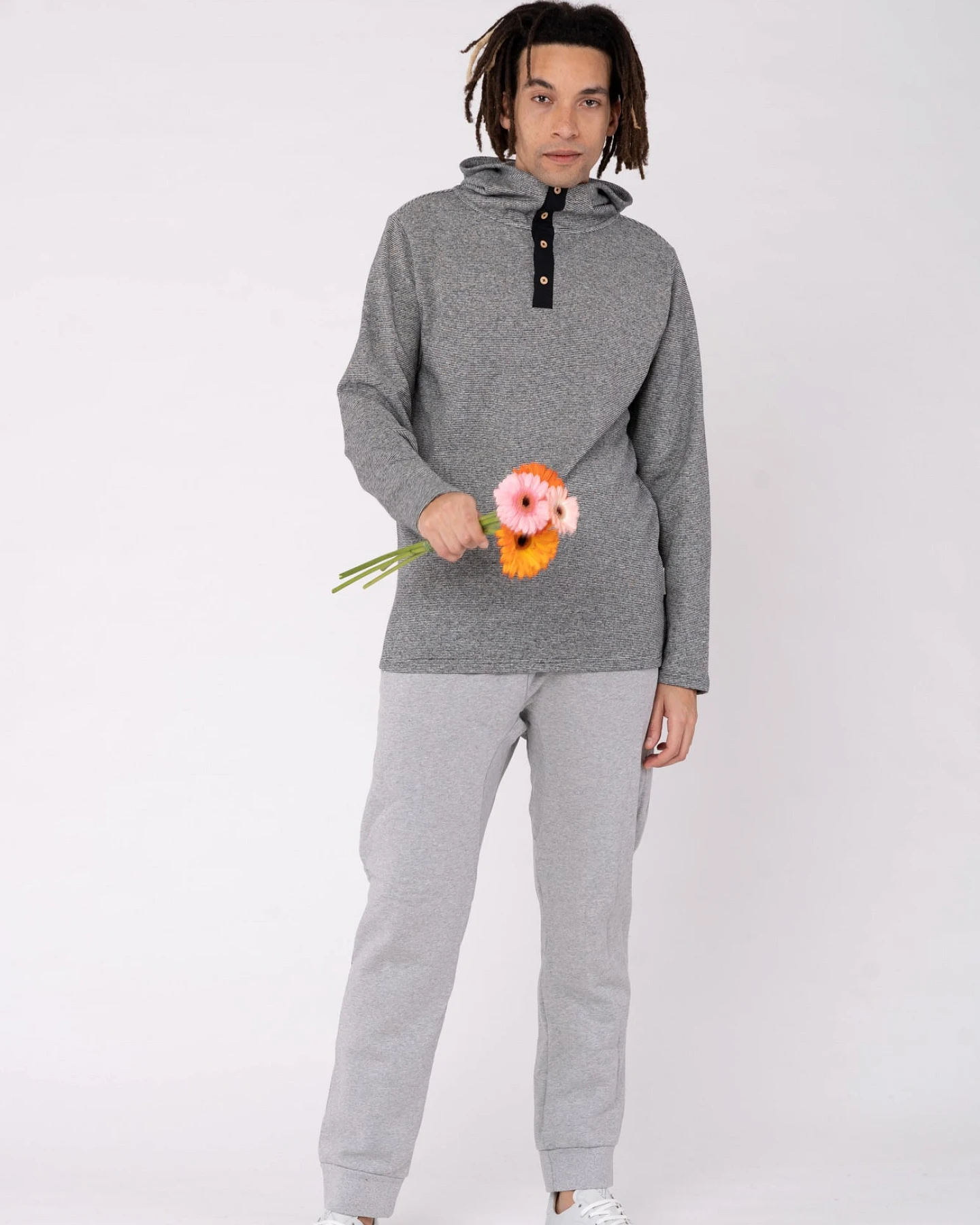 Gestreifter Hoodie aus Hanf & Bio Baumwolle – Ansicht 2