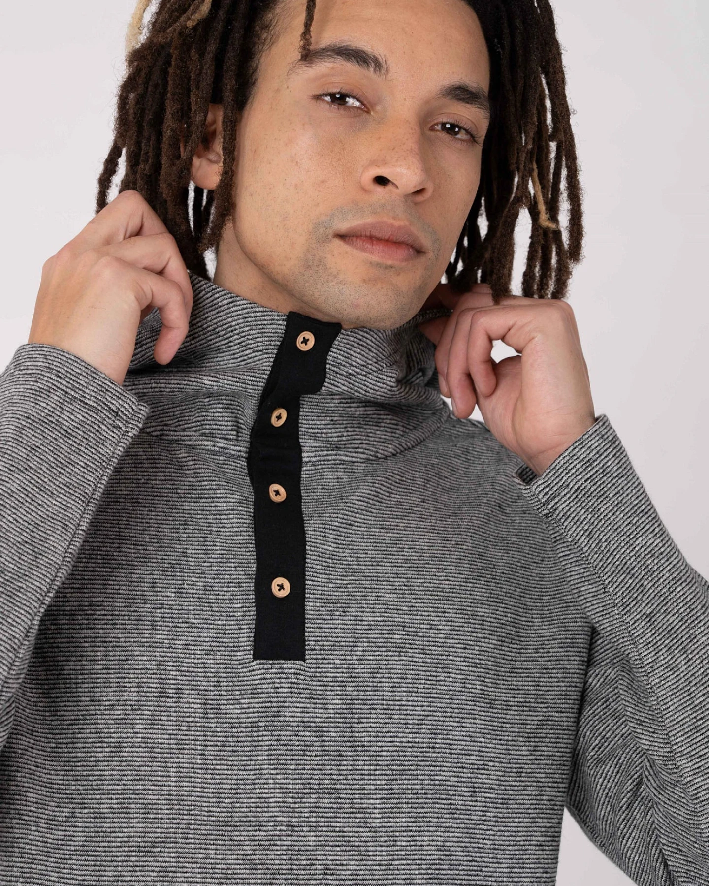 Gestreifter Hoodie aus Hanf & Bio Baumwolle – Ansicht 4
