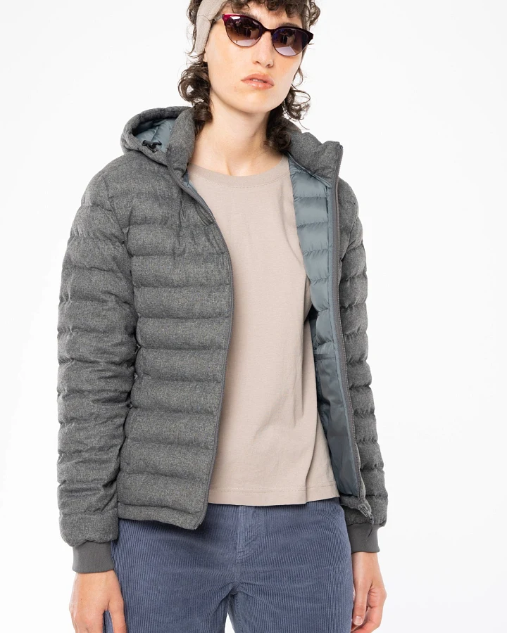 Weiche Daunenjacke aus recyceltem Polyester