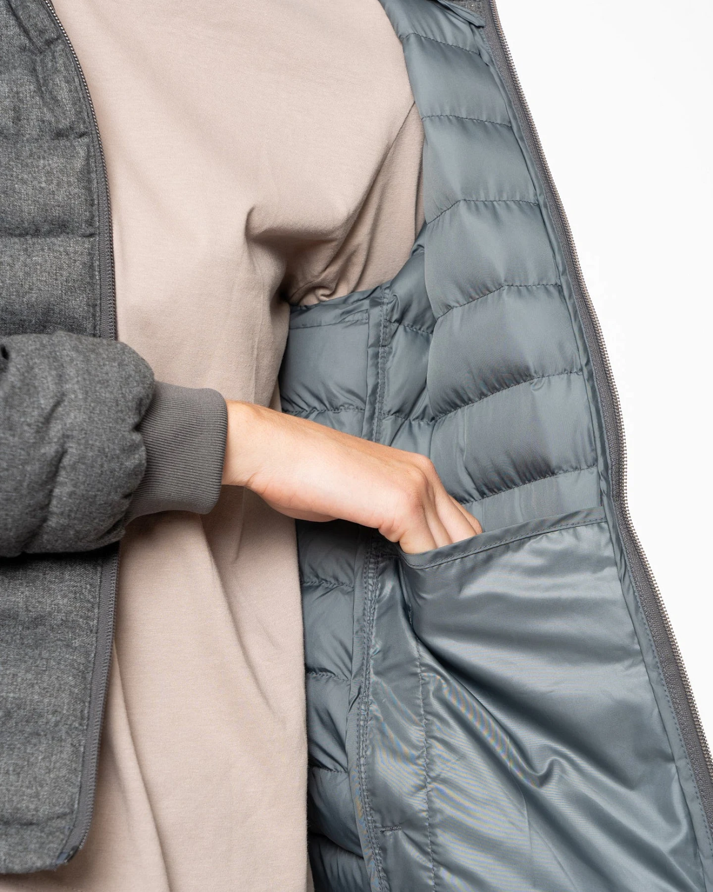 Weiche Daunenjacke aus recyceltem Polyester – Ansicht 6