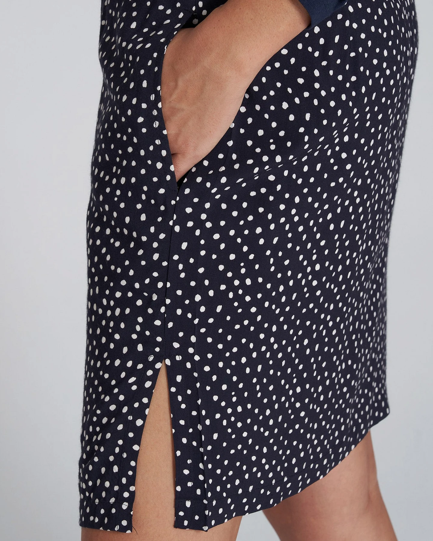 EcoVero Skirt #DOTS aus ECOVERO™ – Ansicht 2